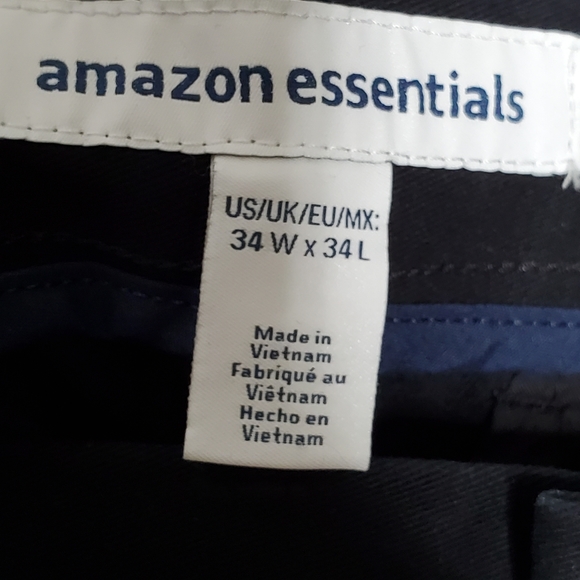 Amazon Essentials Men's Classic-Fit Pleated True Black Pants 34x34" - Picture 7 of 8